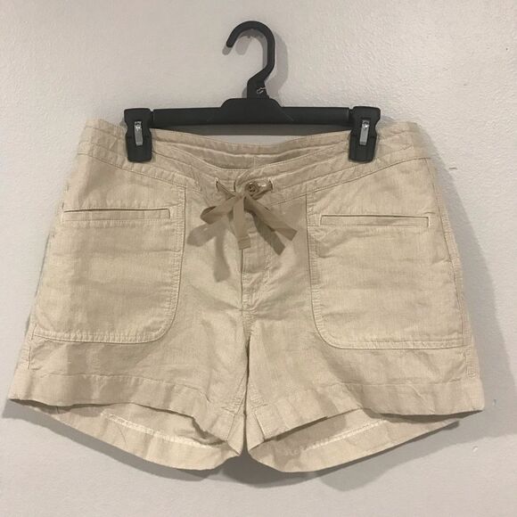 The North Face Pants - New With Tag The North Face Womens Shorts Front and Back Pockets Size 10